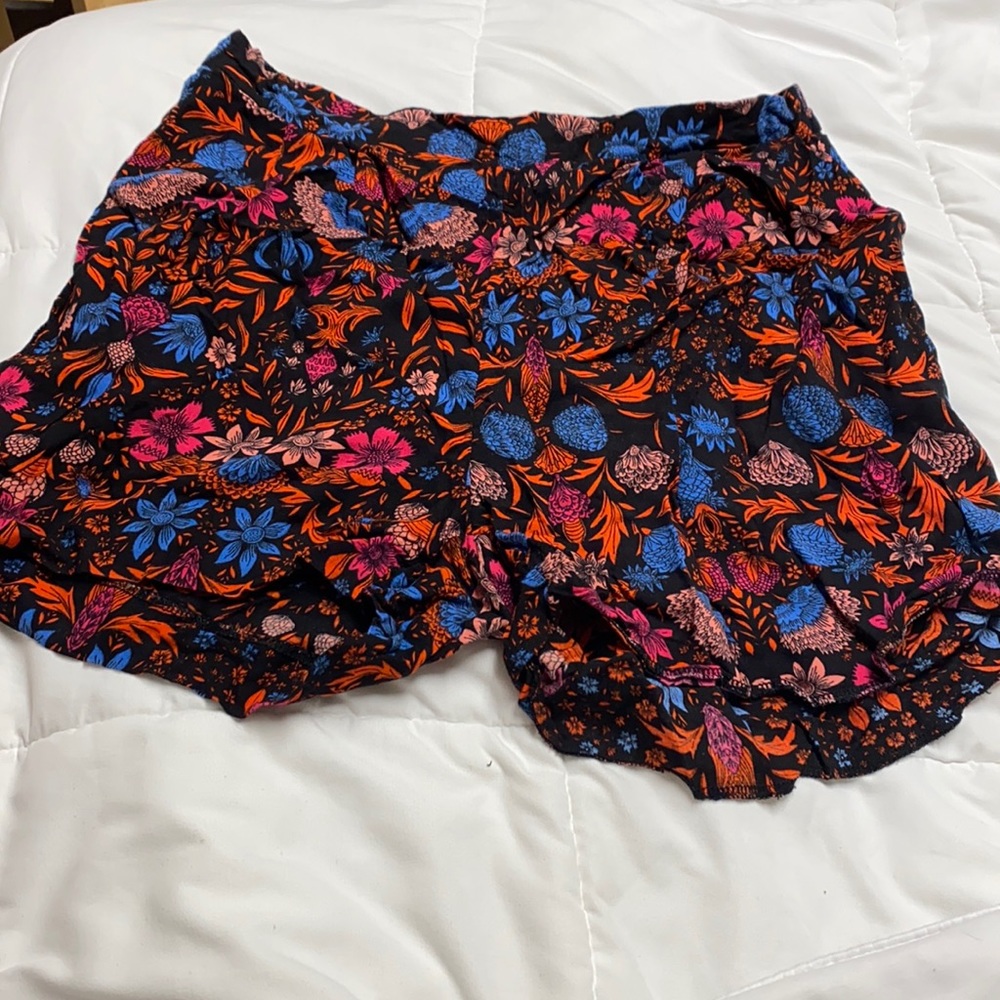 H&M Flowy Floral Shorts